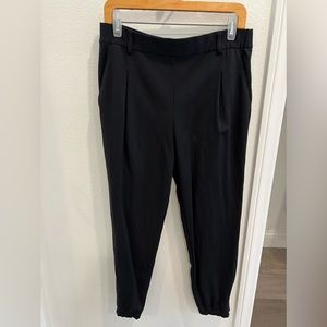 St. John Knits black ponte pants in size 10.